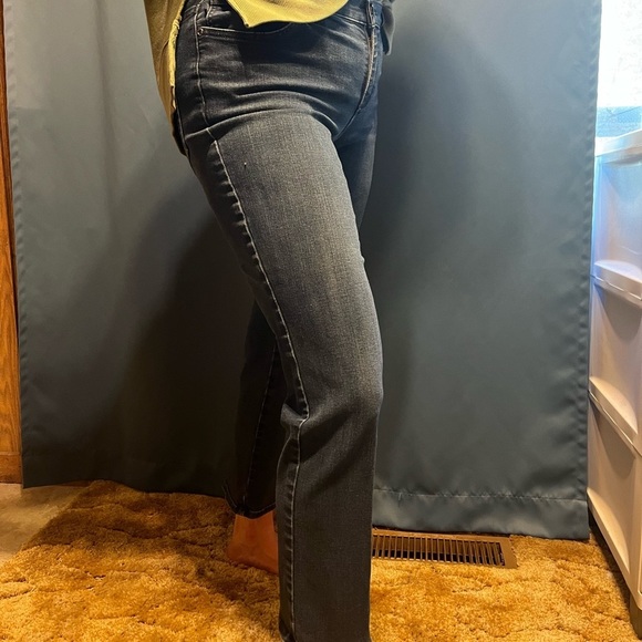 Lee Relaxed Fit Straight Leg Jeans - Picture 2 of 9